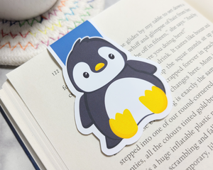 Penguin Sitting Magnetic Bookmark